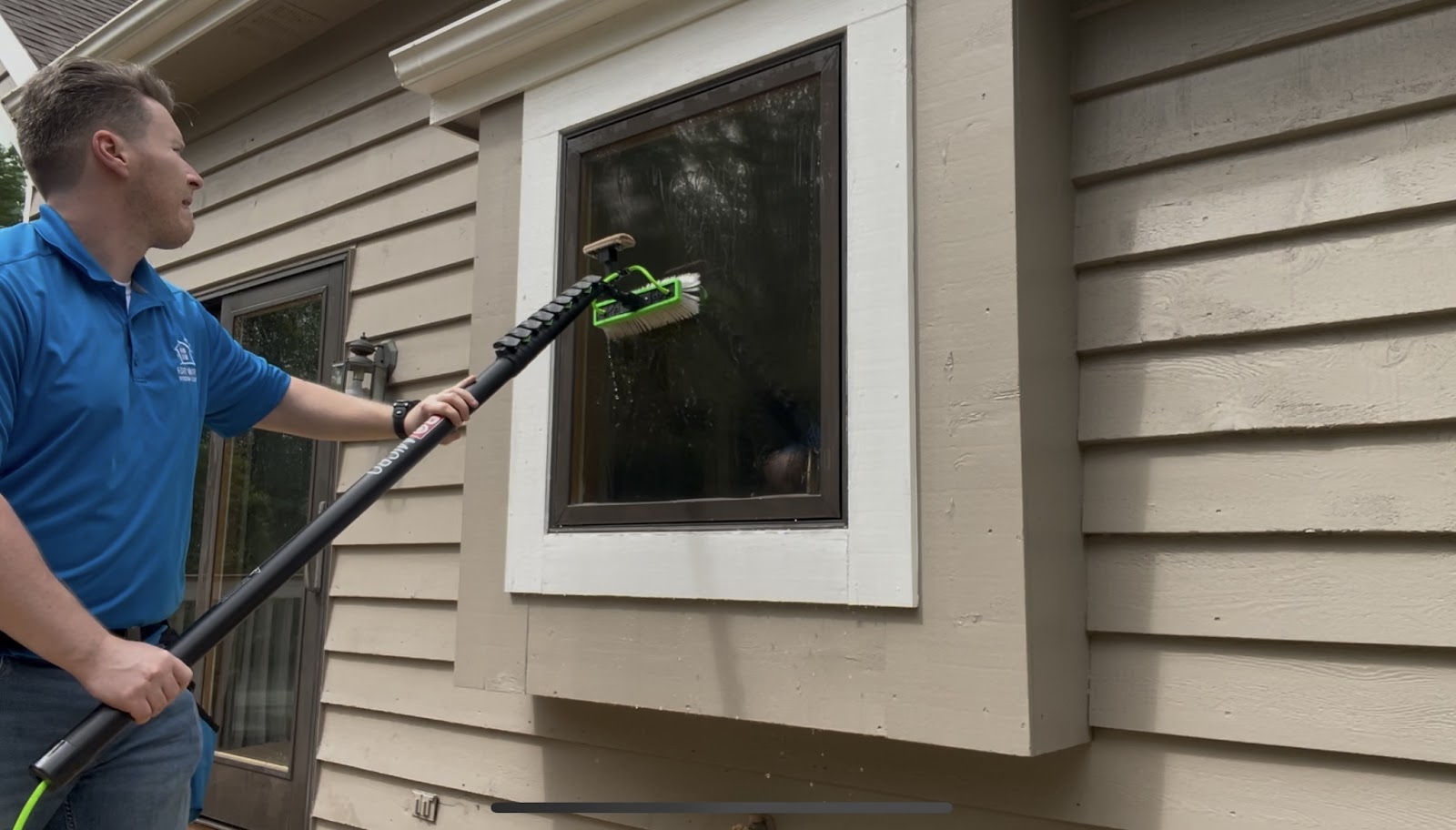 Professional Aerial work platform from Fort Wayne Window Cleaning LLC, West Central, Fort Wayne