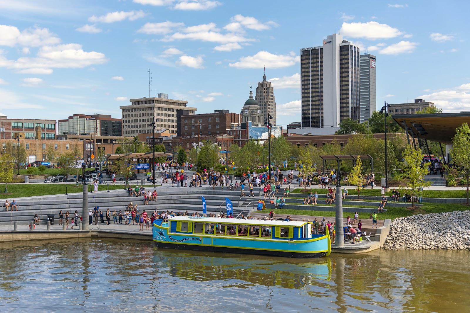 Trusted clean in West Central, Fort Wayne: Fort Wayne Window Cleaning LLC